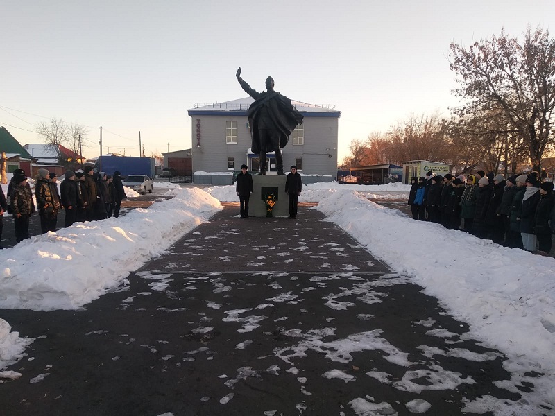 Торжественное открытие месячника оборонно-массовой и спортивной работы.